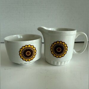 VTG Mid-Century Modern Ceramic Creamer and Open Sugar Bowl w/Sunflower Design